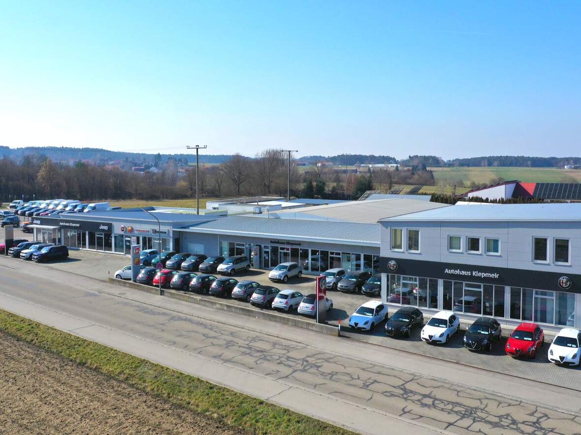 luftaufnahme-vom-autohaus-klepmeir