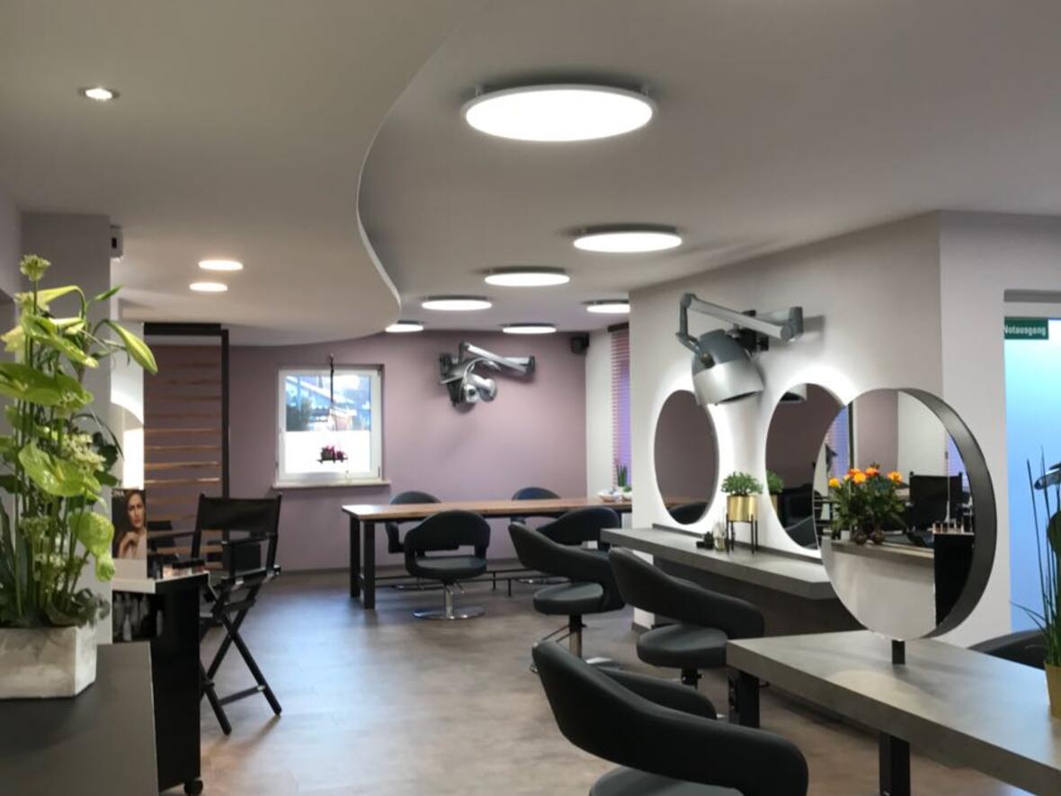 evas-haarstudio-manching-friseur-innenbereich