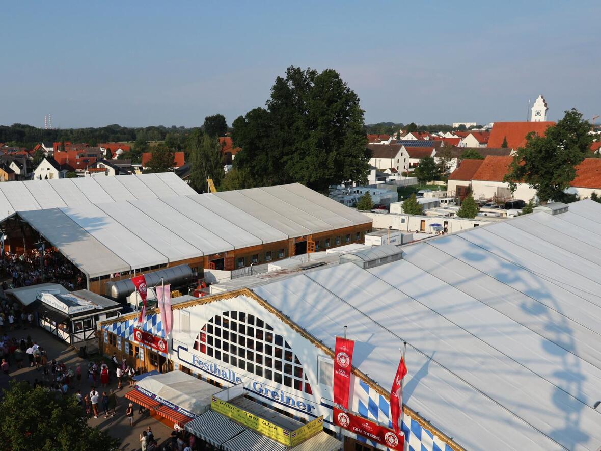 aussicht-auf-den-barthelmarkt-in-oberstimm-manching-von-oben
