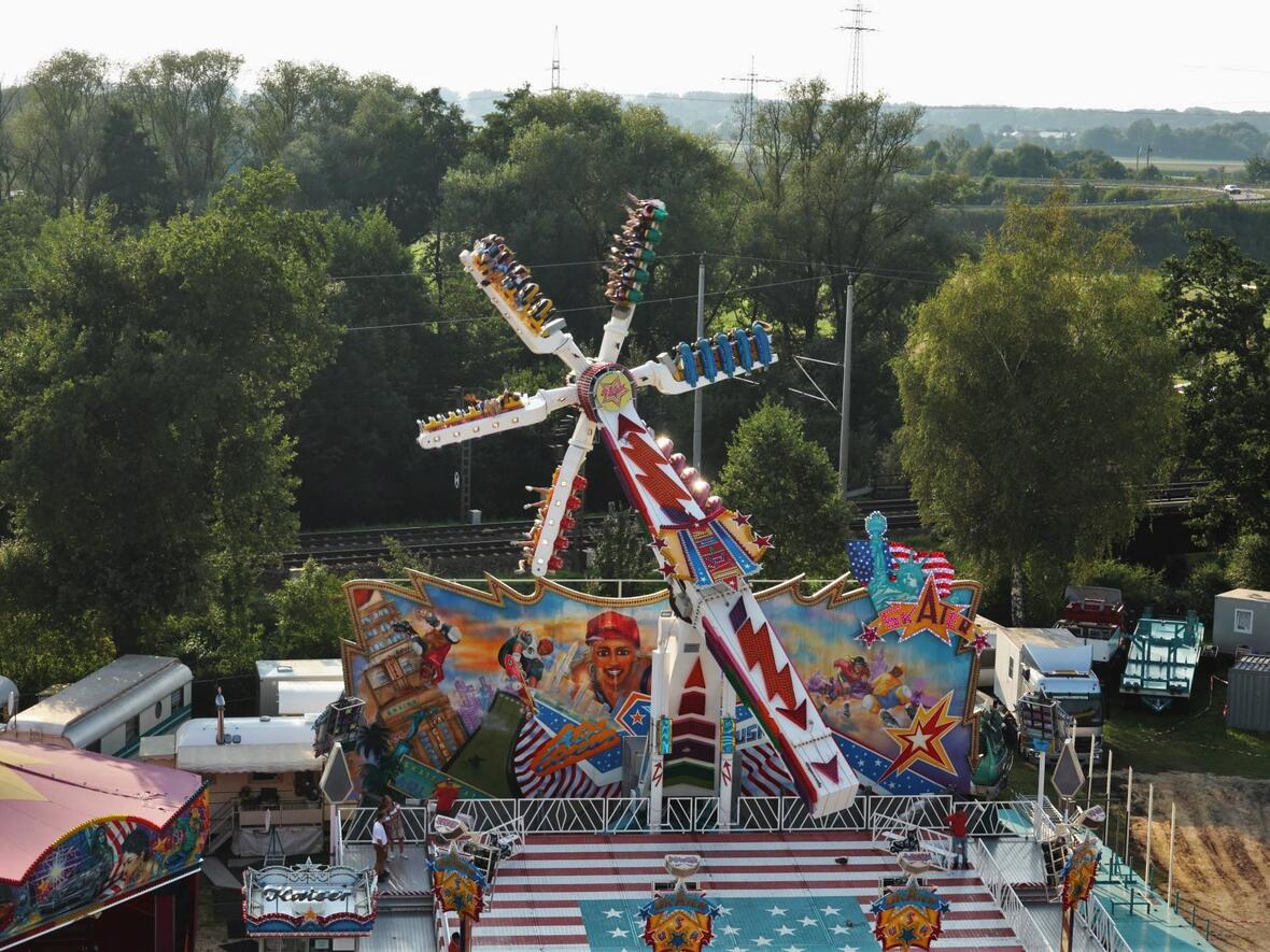 barthelmarkt-in-oberstimm-manching-verschiedene-fahrgeshaefte-2019