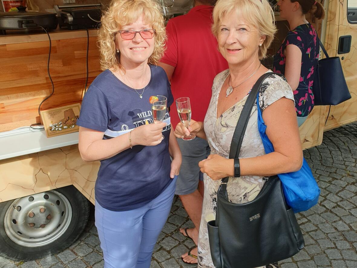 Interessante Gespräche bei einem Glas Prosecco