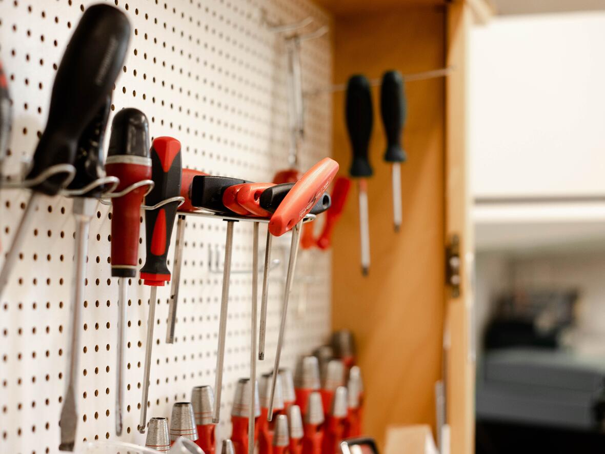 sanitaetshaus-archinger-werkzeugwand